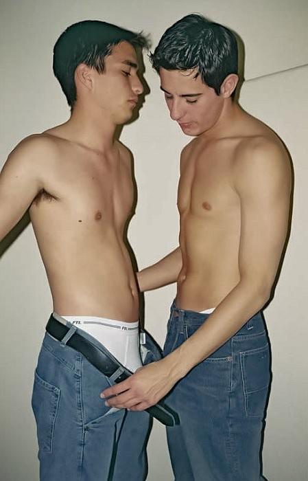 20P Two latin twinks enjoy mutual sucking and rimming on the stairs