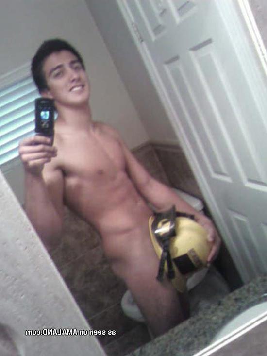 16P Horny hunk exposing his cock on cam