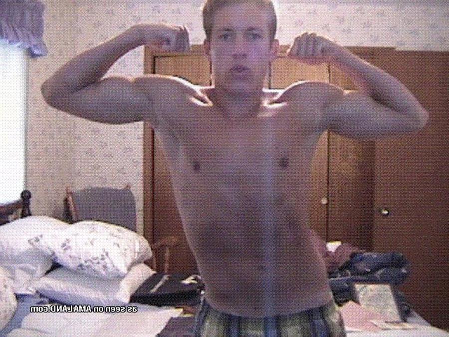 14P Ripped hunk jerks and cums on the bed