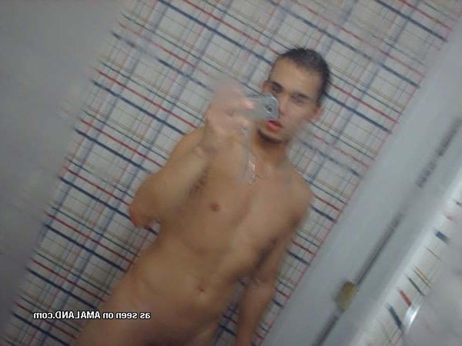 16P Latin hunk takes pics of his hot body nude