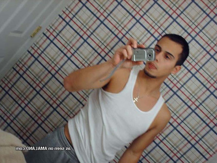 16P Latin hunk takes pics of his hot body nude