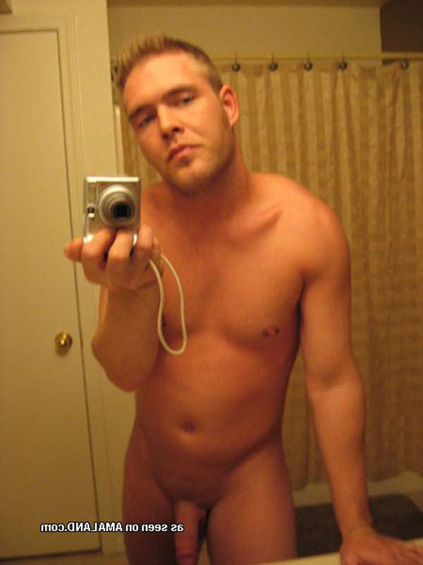 15P Naked rocker exposing his thick cock