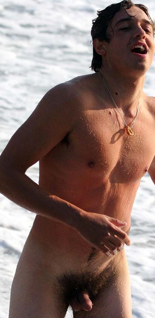 16P Hot hunk surfing in the nude