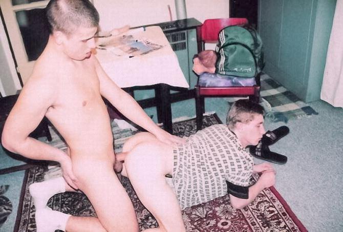 20P Amateur college roommates sucking and screwing one another