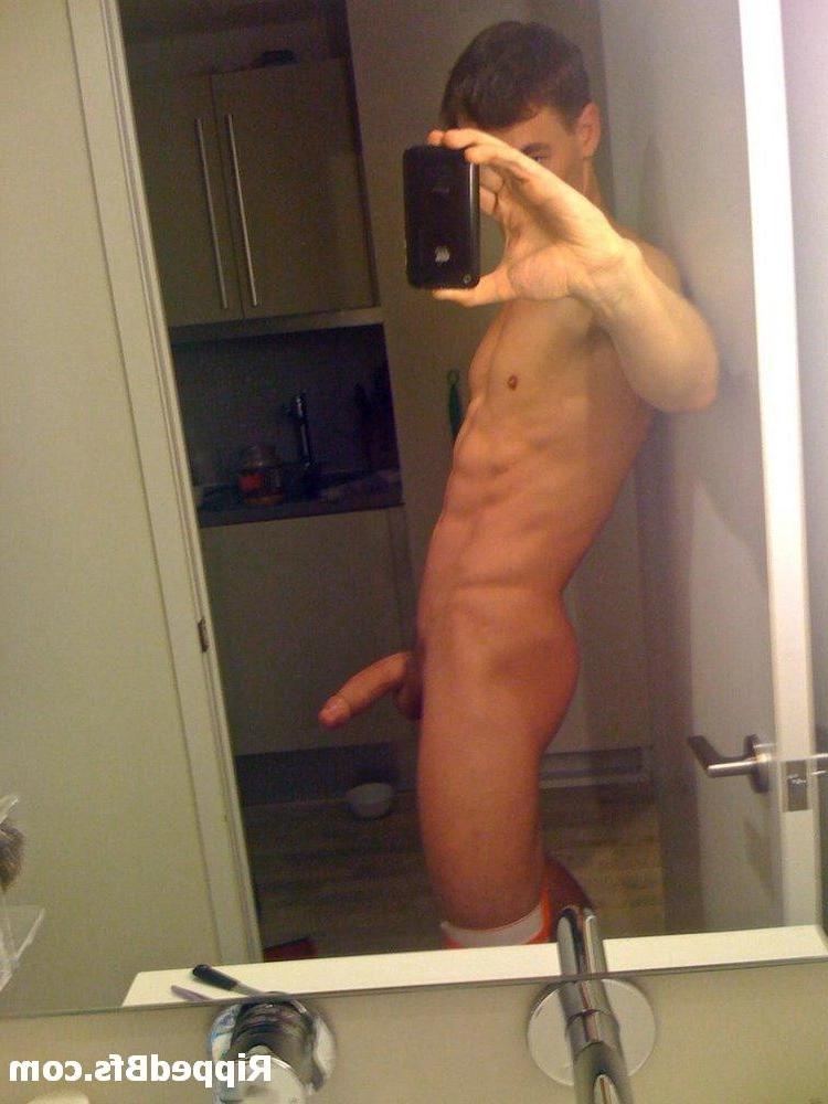 10P Hunk dude is topless showcasing his big upper body