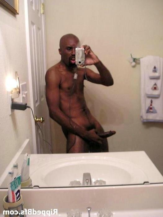 10P Hunk dude is topless showcasing his big upper body