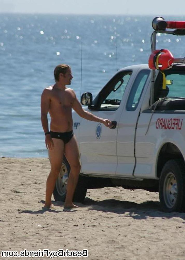10P Hunk boys enjoy walking around at the beach topless