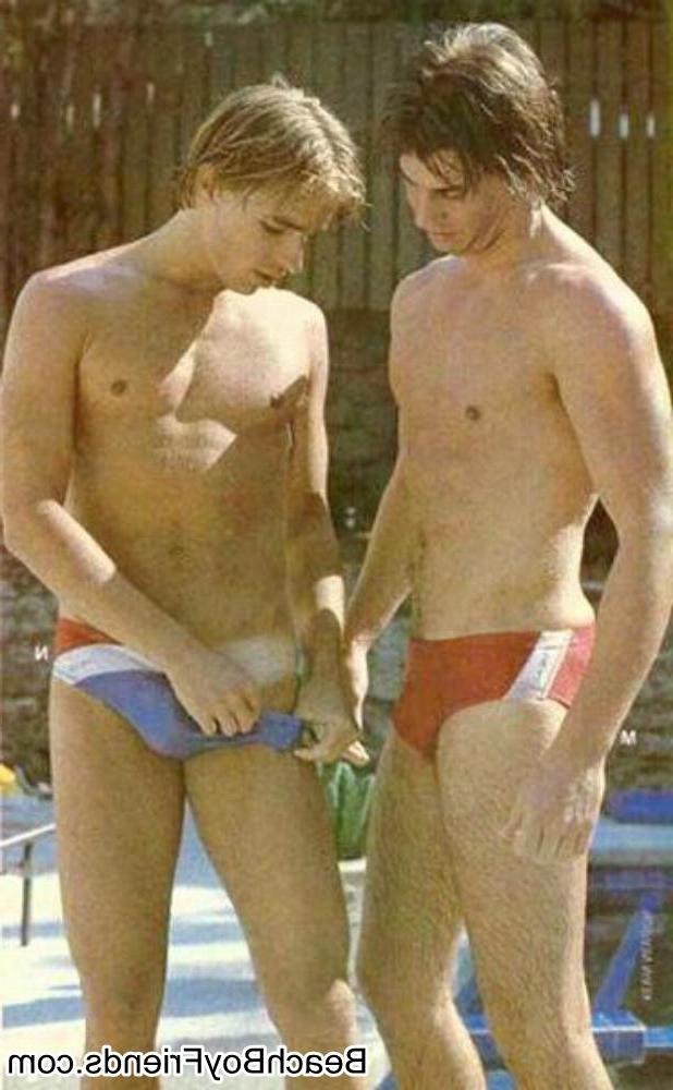 10P Hunk boys enjoy walking around at the beach topless