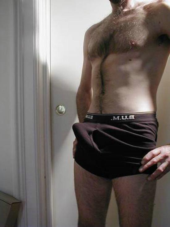 16P Pics of naked hunks flaunting their bodies