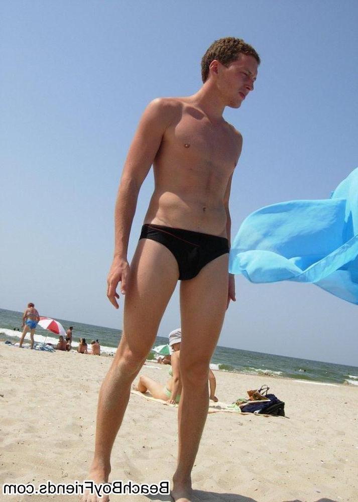 10P Hunk boys with big muscles posing topless at the beach