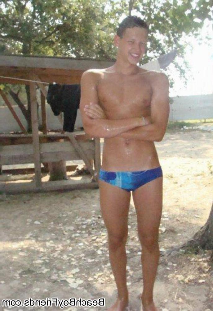 10P Hunk boys with big muscles posing topless at the beach