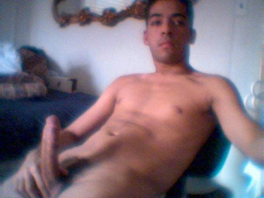16P Screencaps of naked webcam boy flaunting cock