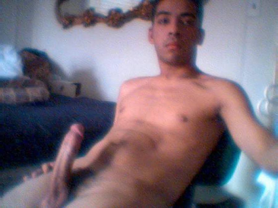 16P Screencaps of naked webcam boy flaunting cock