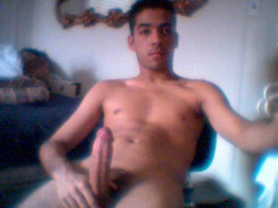 16P Screencaps of naked webcam boy flaunting cock
