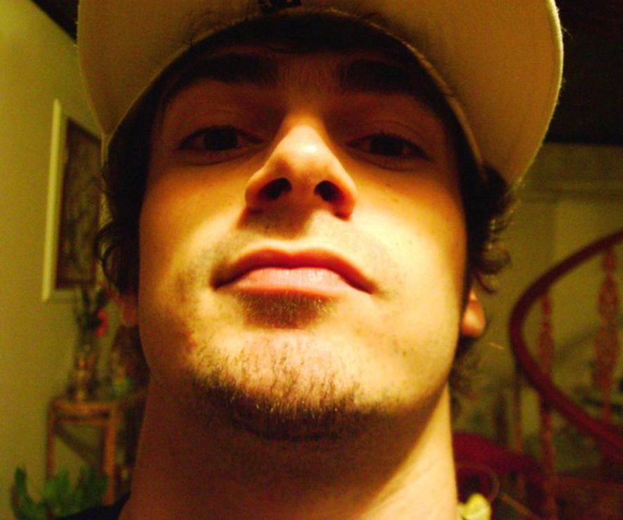 16P Pics of self-shooting pretty guy