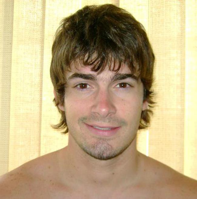 16P Pics of self-shooting pretty guy