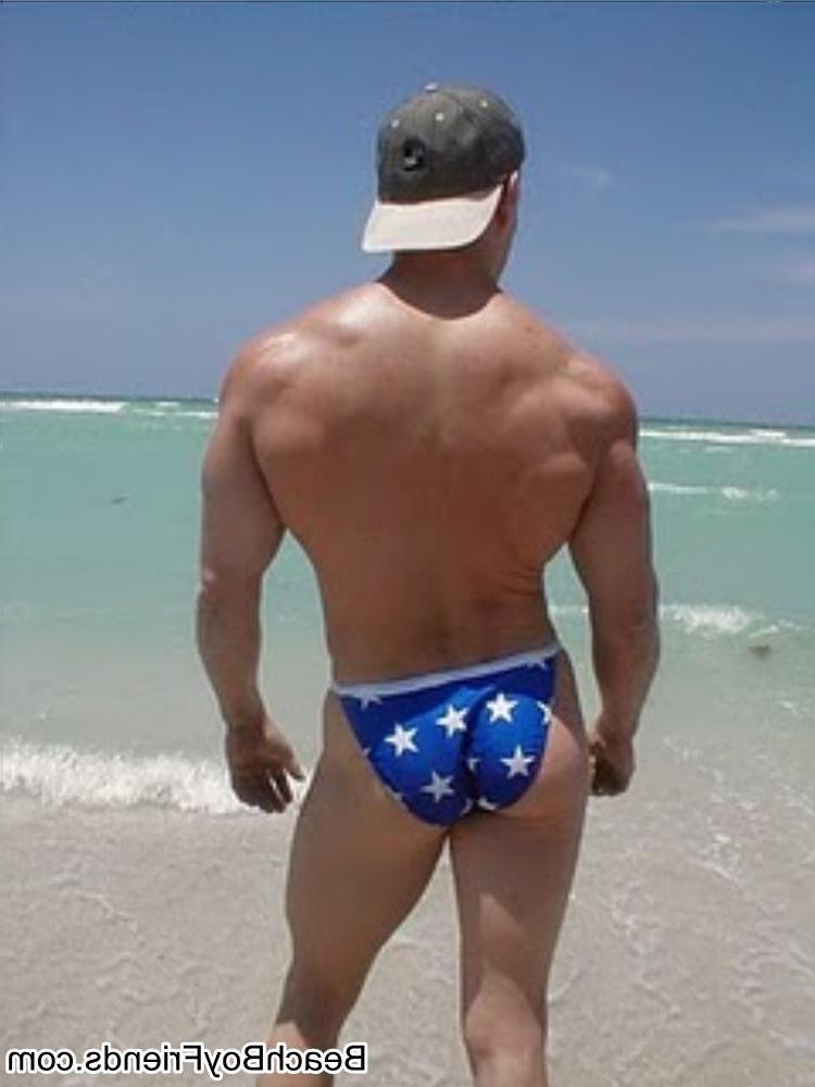 10P Big muscled dudes are wearing tight trunks at the beach