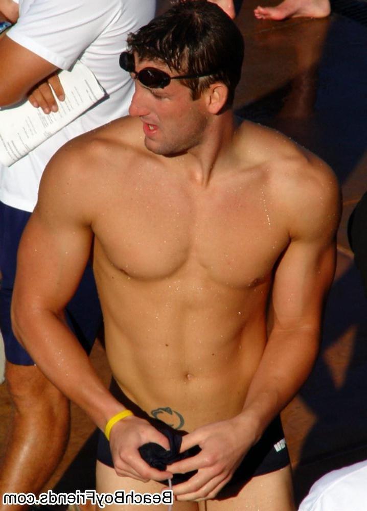 10P Big muscled dudes are wearing tight trunks at the beach