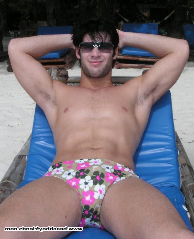 10P Topless hunk dudes pose their muscular body outdoor