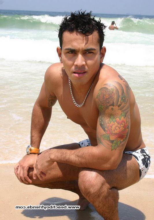 10P Topless hunk dudes pose their muscular body outdoor