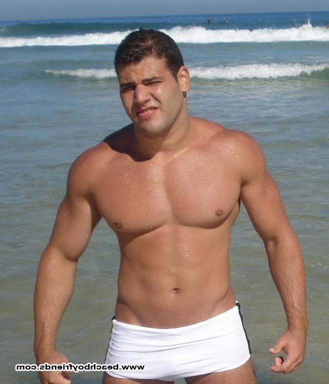 10P Topless hunk dudes pose their muscular body outdoor