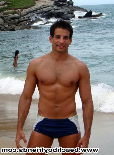 10P Hunk muscular dudes showing off some skin at the beach
