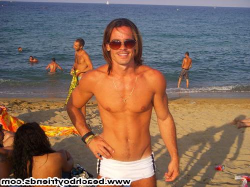 10P Great bodied amatuer guys having fun posing on the beach