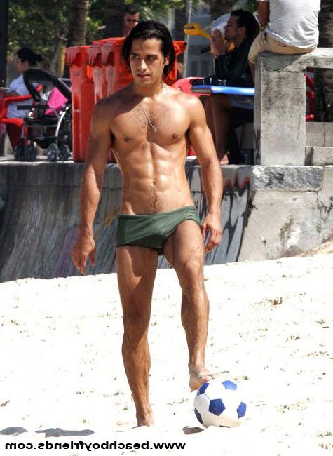 10P Great bodied amatuer guys having fun posing on the beach
