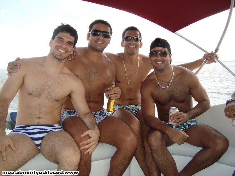 10P Great bodied amatuer guys having fun posing on the beach