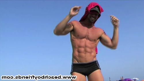 10P Good looking amatuer hunks on the beach having fun