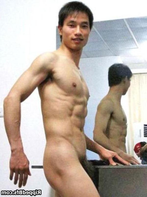 10P Sexy guys posing nude with their big cocks in full view