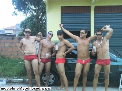 10P Hot looking guys in beach boyfriends photo session
