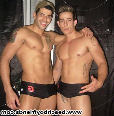 10P Hot guys teases us with their sexy trunks on the beach