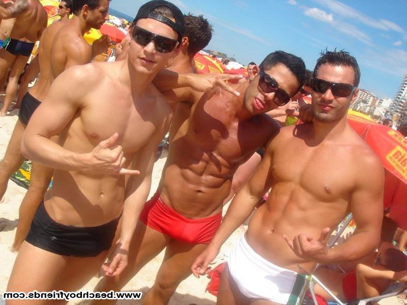 10P Hot guys teases us with their sexy trunks on the beach