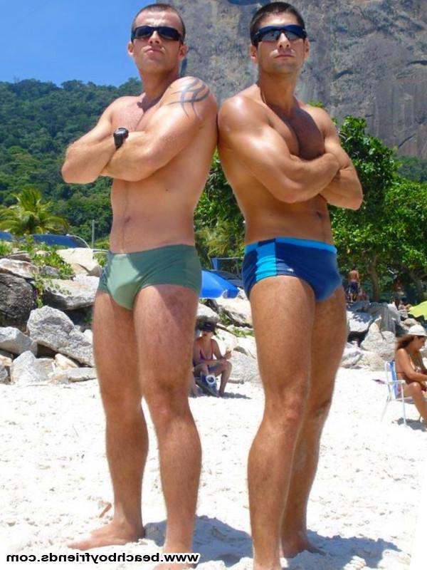 10P Hot guys teases us with their sexy trunks on the beach