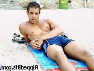 10P Hot guys just love their muscular bodies and shows it on cam