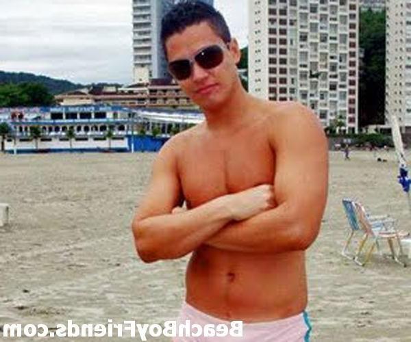 10P Camera loving beach boys showing off their great assets