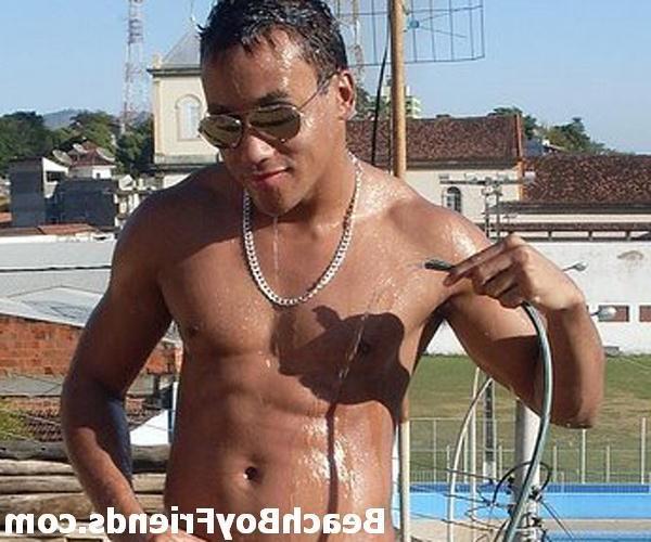 10P Young guys with hot bodies teasing well on the beach for fun