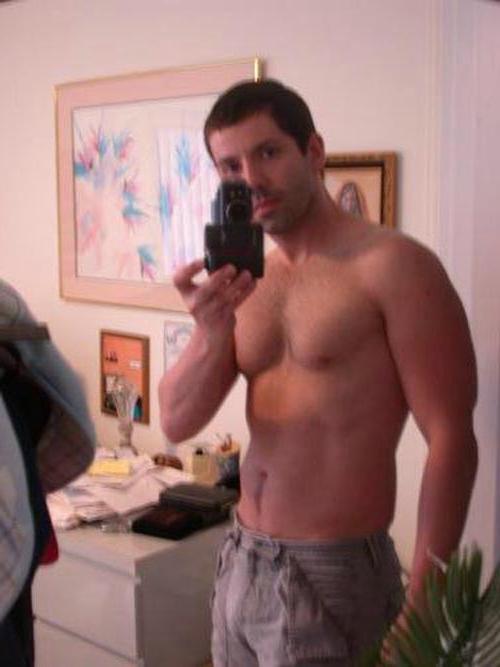 15P Amateur self-shooter shooter shows off naked body