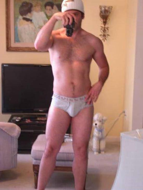 15P Amateur self-shooter shooter shows off naked body