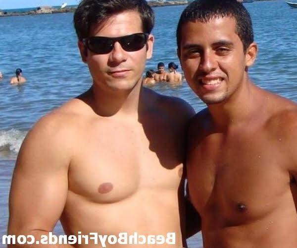 10P Hot pictures and videos of amateur guys by the Sea