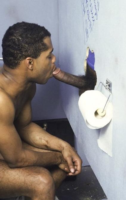 20P Black twinks enjoy glory hole sucking and fucking in a toilet