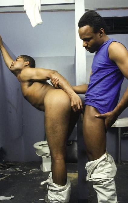 20P Black twinks enjoy glory hole sucking and fucking in a toilet