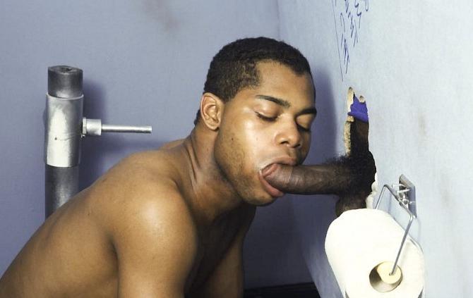 20P Black twinks enjoy glory hole sucking and fucking in a toilet