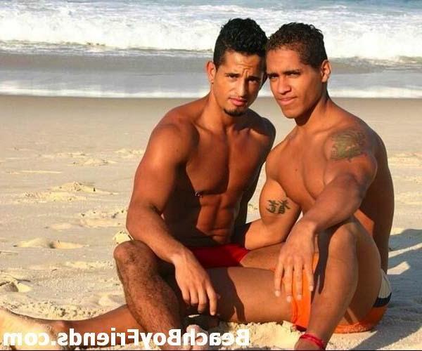 10P Good looking young amateur guys posing for you on the beach