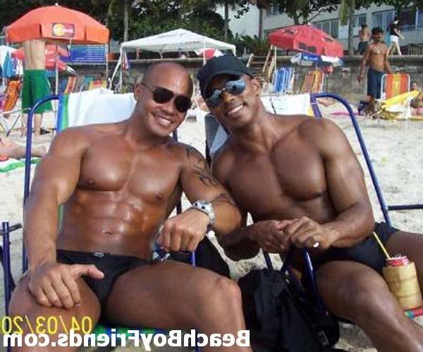 10P Good looking young amateur guys posing for you on the beach