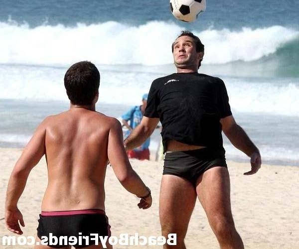 10P Good looking young amateur guys posing for you on the beach