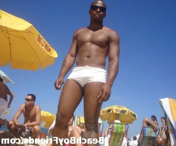 10P Good looking young amateur guys posing for you on the beach