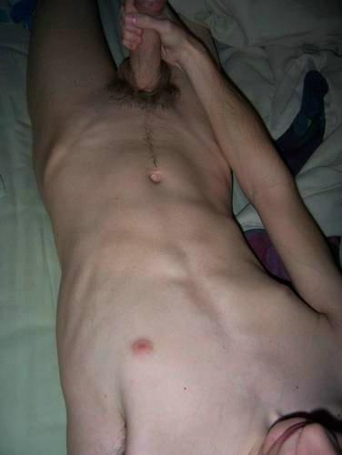 15P Random photos of twinks posing nude