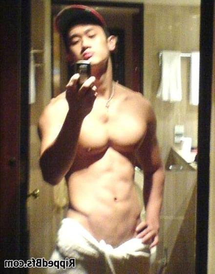 10P Hot bodies with big cocks are heating things up